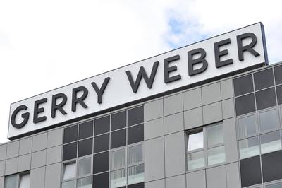 Gerry Weber International AG am 22.06.2018 in Halle ( Westfalen ) Verwaltungsgeb?ude Gerry Weber Schriftzug *** Gerry W-stock-foto