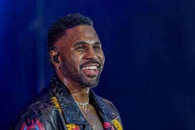 Jason DERULO - Kunst!Rasen Bonn Gronau 2024 - 16.08.2024 Der US amerkanische R&B und Pop S?nger JASON DERULO beim Live A-stock-photo