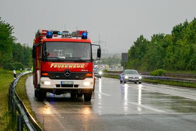 A14/D?beln - Massenkarambolage mit vier Autos auf der Autobahn: Mindestens zwei Verletzte-stock-foto