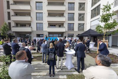 Reportage 30.05.2025 Schl?ssel?bergabe f?r 249 bezahlbare Single- und Familienwohnungen f?r Menschen mit geringen Einkommen!-stock-foto