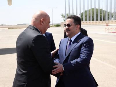 Lebanese President Joseph Aoun and his accompanying delegation arrived at Baghdad International Airport for an official visit to Iraq-stock-foto
