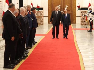 Lebanese President Joseph Aoun and his accompanying delegation arrived at Baghdad International Airport for an official visit to Iraq-stock-foto