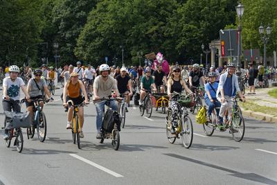 ADFC Sternfahrt Berlin 01.06.2025. Grosser Stern, Tiergarten, Berlin-stock-foto