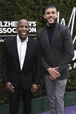 Nathan East, Noah East-stock-foto