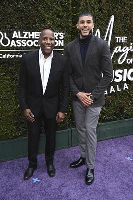 Nathan East, Noah East-stock-foto