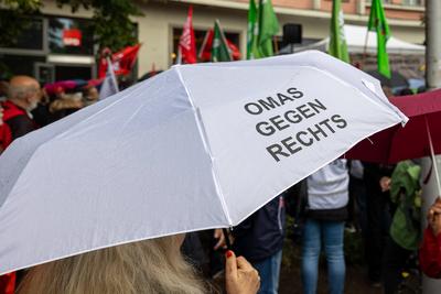 Polizeieinsatz bei Montagsdemo des ?Team Menschenrechte? und Gegendemo in N?rnberg, N?rnberg, 02.06.2025-stock-foto