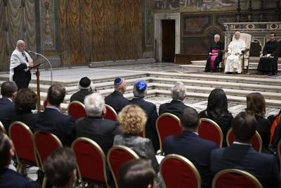 ITALY -  POPE LEO XIV  DURING THE MEMEORIAL ACT OF BLESSED CARDINAL IULIU HOSSU IN THE SISTINE CHAPEL  AT THE  E VATICAN  - 2025/6/2-stock-foto