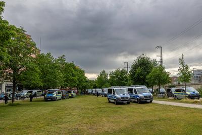 Polizeieinsatz bei Montagsdemo des ?Team Menschenrechte? und Gegendemo in N?rnberg, N?rnberg, 02.06.2025-stock-foto