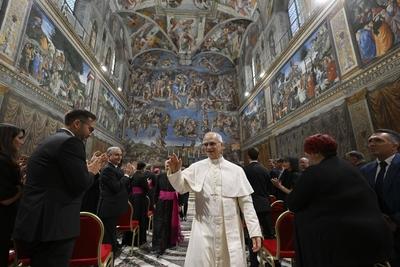 ITALY -  POPE LEO XIV  DURING THE MEMEORIAL ACT OF BLESSED CARDINAL IULIU HOSSU IN THE SISTINE CHAPEL  AT THE  E VATICAN  - 2025/6/2-stock-foto