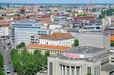 Aussicht von Dachterrasse des Berliner Verlages in Richtung Prenzlauer Berg-Pankow *** View from roof terrace of Berline-stock-foto