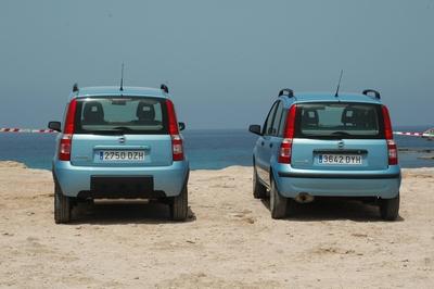 Bildnummer: 53752604  Datum: 17.05.2006  Copyright: imago/Manfred SegererFiat Panda - Leihwagen auf Ibiza Objekte PKW Auto kbdig xcb 2006 quer Fiat Panda, Leihwagen, Leihw?gen, Ibiza, Spanien o0 R?ckansicht, PerspektiveBildnummer 53752604 Date 17 05 2006 Copyright Imago Manfred Segerer Fiat Panda Rental car on Ibiza Objects Car Car Kbdig  2006 horizontal Fiat Panda Rental car  Ibiza Spain o0 Back View Perspective-stock-foto