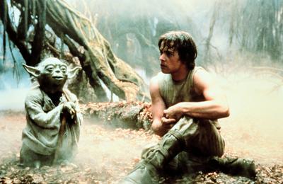 Star Wars Star Wars, aka Krieg der Sterne, USA 1977, Regie: George Lucas, Charaktere: Yoda und Luke Skywalker, USA Copyr-stock-foto