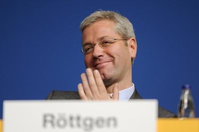 Norbert R?TTGEN,Bundesumweltminister, Brustbild,Portraet,Gestik, CDU-Parteitag 2010 in Karlsruhe am 15.11.2010.-stock-foto