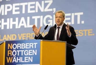Bildnummer: 57925496  Datum: 23.04.2012  Copyright: imago/sepp spieglDeutschland, Bonn, 23.04.2012 Norbert R?TTGEN, CDU-Spitzenkandidat f?r die Landtagswahl in Nordrhein-Westfalen, im Wahlkampf Norbert R?TTGEN Norbert R?TTGEN People Politik Wahl Landtagswahl Wahlkampf xns x0x 2012 quer Aufmacher premiumd POLITIK POLITICS CDU CHRISTIAN DEMOCRATIC UNION WAHLEN ELECTIONS WAHLKAMPF CAMPAIGN LANDTAG FEDERAL STATE PARLIAMENT FARBAUFNAHME COLOR FOTOGRAFIE PHOTOGRAPHY HALBE FIGUR HALF LENGTH GESTIK GESTURES SPRECHEND SPEAKING STEHEND STANDING QUERFORMAT HORIZONTAL FORMAT 57925496 Date 23 04 2012 Copyright Imago Sepp Spiegl Germany Bonn 23 04 2012 Norbert R?ttgen CDU Top candidate for the Landtag election in North Rhine Westphalia in Election campaign Norbert R?ttgen Norbert R?ttgen Celebrities politics Choice Landtag election Election campaign xns x0x 2012 horizontal Highlight premiumd politics POLITICS CDU Christian Democratic Union Choose Elections Election campaign Campaign Landtag Federal State Parliament Ink Color Photography Photography Halbe Figure Half length Gesture gestures Spoken Speaking standing thing Landscape horizontally Format-stock-photo