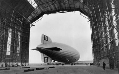 Feature Symbol Luftschiff Hindenburg 01 10 teu Zeppelin LZ 129 Hindenburg 1936 Deutschland deutsc-stock-foto