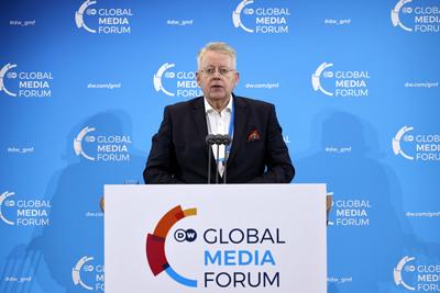 Peter Limbourg, Intendant der Deutsche Welle, beim Deutsche Welle Global Media Forum im ehemaligen Plenarsaal des Bundes-stock-foto