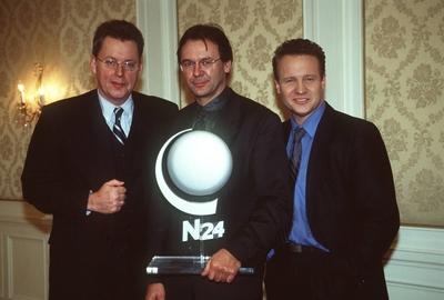 v.l.: Peter Limbourg, Ulrich Ende, Florian Martius 11/99 her Mann Redaktion Journalismus Moderation N24 Sender Nachrich-stock-foto