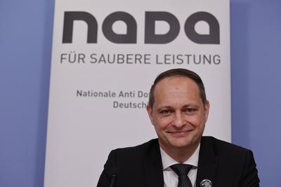 Dr. Lars Mortsiefer, Vorstandsvorsitzender und Leitung Ressort Recht der NADA, Deutschland, Berlin, Jahres-Pressekonfere-stock-foto