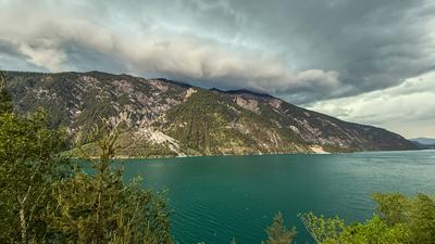 Katastrophale Unwetter zogen in den Abendstunden am Alpenrand entlang. Besonders heftig betroffen war der Landkreis Garm-stock-foto