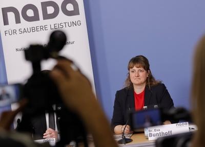Dr. Eva Bunthoff, Vorstandsmitglied und Leitung Ressort Doping-Kontroll-System der NADA, Deutschland, Berlin, Jahres-Pre-stock-foto