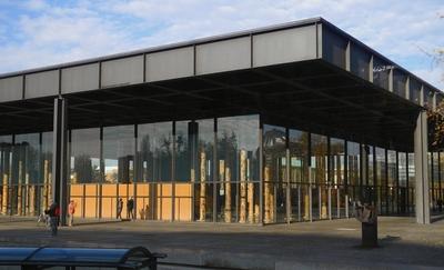 Installation Sticks and Stones von David Chipperfield in der Neuen Nationalgalerie Berlin Deutsch-stock-foto