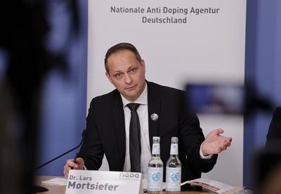 Dr. Lars Mortsiefer, Vorstandsvorsitzender und Leitung Ressort Recht der NADA, Deutschland, Berlin, Jahres-Pressekonfere-stock-foto