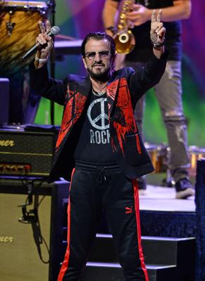 HOLLYWOOD FL - SEPTEMBER 17: Ringo Starr and His All Starr Band perform at Hard Rock Live at the Seminole Hard Rock Hot-stock-foto