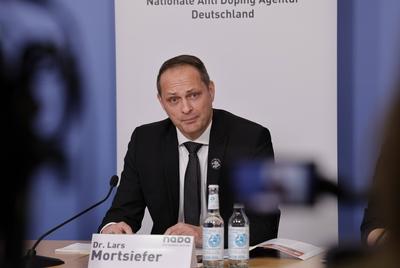 Dr. Lars Mortsiefer, Vorstandsvorsitzender und Leitung Ressort Recht der NADA, Deutschland, Berlin, Jahres-Pressekonfere-stock-foto