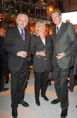 Sueddeutsche Nacht 20.01.2014 Fernsehjournalist Ulrich Deppendorf + Frau Ursula + Andreas Petzold (Stern) in der Hauptst-stock-foto