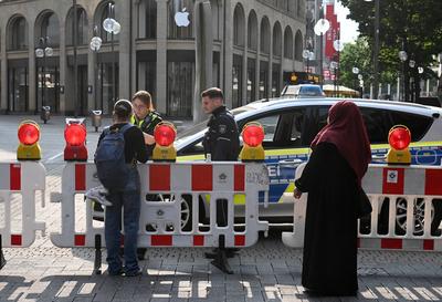 Bombenfund in K?ln , Evakuierungen-stock-foto