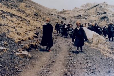Foto Reproduktion mit Genehmigung der Tibetischen Exilregierung in Dharamsala - Indien . Fotos stammen aus dem Archiv d-stock-photo