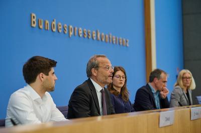 Recherchestellen: Zahl antisemitischer Vorfaelle stark gestiegen-stock-photo