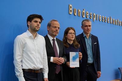 Recherchestellen: Zahl antisemitischer Vorfaelle stark gestiegen-stock-foto