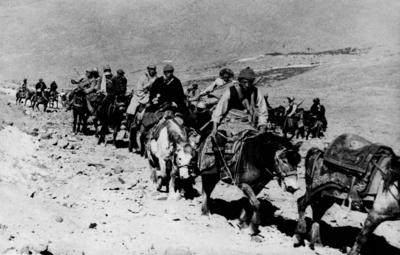 Dalai Lama escaping from Tibet, 1959. Mono Print !AUFNAHMEDATUM GESCH?TZT! UnitedArchives0779367-stock-foto