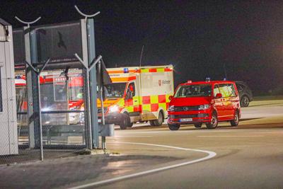 Flugpassagiere werden w?hrend Unwetters ?ber Baden-W?rttemberg gegen die Decke geschleudert: Maschine aus Berlin auf dem Weg nach Mailand muss in Memmingen notlanden - 9 Verletzte-stock-foto