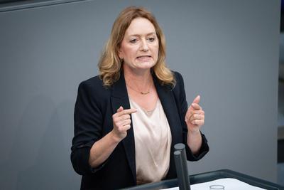 Deutscher Bundestag, 10. Plenarsitzung-stock-foto