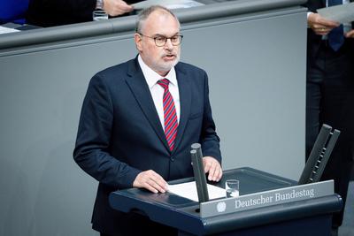 Deutscher Bundestag, 10. Plenarsitzung-stock-foto