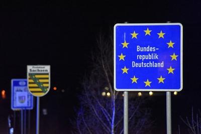 Gro?einsatz Landespolizei kontrolliert an allen Grenz?berg?ngen im Landkreis © Erik Holm Langhof Z-stock-foto