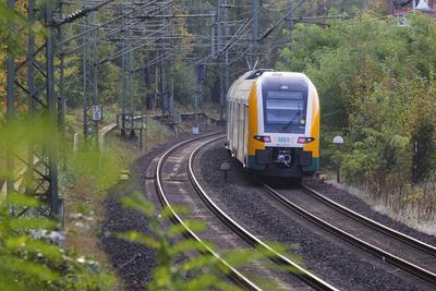 ODEG-Doppelstockelektrotriebzug Lin ie RE1 in Berlin-Wannsee 2024-10-17 Deutschland, Berlin Regionalbahn-Elektrotriebzug-stock-foto