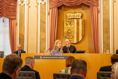 Landhaus Linz, Landtagssitzung-stock-foto