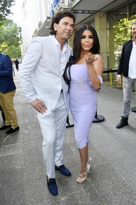 Kader Loth mit Ehemann Ismet Atli beim Grand Opening der Bellucci Bar am Berliner Kurf?rstendamm 63. Berlin, 14.06.2022-stock-foto
