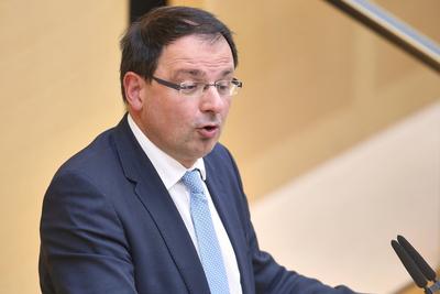 M?nchen, Bayern, Deutschland, 05.06.2025: Bayerischer Landtag: 52. Plenarsitzung: Staatssekret?r im Bayerischen Finanzmi-stock-foto