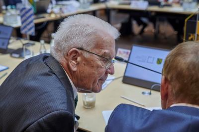 Ministerpr?sidentenkonferenz - Winfried Kretschmann-stock-foto