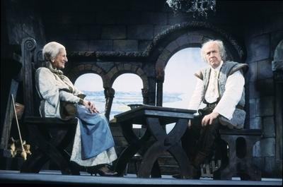 Bildnummer: 56677455  Datum: 01.09.1986  Copyright: imago/teutopressAxel von Ambesser mit Ida Ehre 09/86 dar Axel von Ambesser und Ida Ehre in dem Theaterst?ck Nie sollst du mich befragen bei den Hamburger Kammerspielen im September 1986 Deutschland Deutscher Deutsche deutsch Mann Frau Schauspiel Schauspieler Schauspielerin Fernsehen TV Film Theater B?hne B?hnenbild Kost?me Autor Drehbuchautor Theaterregisseur Regisseur Filmregisseur Theaterschauspieler St?ck Theaterst?ck Auff?hrung Rolle Theaterrolle Festspiel Kammerspiel german actor actress Direktor author wei?haarig kost?miert verkleidet mittelalterlich Halbglatze Robe Kost?m Weste Hemd Rock langhaarig Jacke Zopf quer ganz Profil spielend schauspielernd sitzend l?chelnd ernst People x0x xsk 1986 quer Aufmacher  56677455 Date 01 09 1986 Copyright Imago teutopress Axel from  with Ida Honor 09 86 dar Axel from  and Ida Honor in the Play never shalt you me Check at the Hamburg Kammerspiele in September 1986 Germany German German German Man Woman Acting Actor Actress Television TV Film Theatre Stage Stage design Costumes Author Scriptwriter Theatre director Director Film director Theatre actor Piece Play Performance Role  Festspielhaus Intimate play German Actor actress Director author wei?haarig kost?miert disguises medieval Halbglatze Robe Costume Vest Shirt Rock long haied Jacket Plait horizontal whole Profile a playful way schauspielernd seated smiling Ernst Celebrities x0x xSK 1986 horizontal Highlight-stock-photo