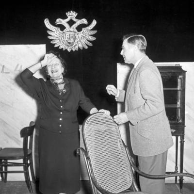 Schwarze Seide Fernsehfilm Deutschland 1958 Regie Hanns Farenburg Darsteller Ida Ehre Heinz K-stock-foto