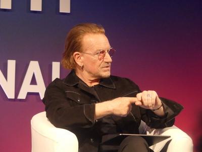 Global rock star and private equity fund leader _"bono"_ at super return berlin 2025.-stock-foto