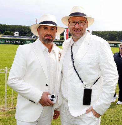 Sebastian Schmidt, Florian Wend beim Fashion Raceday auf der Rennbahn Hoppegarten. *** Sebastian Schmidt, Florian Wend a-stock-foto
