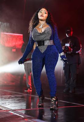 EAST RUTHERFORD, NEW JERSEY - AUGUST 22: Lil Kim at Hot 97 Summer Jam 2021 at Met Life Stadium on August 22, 2021 in Eas-stock-foto