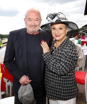 Florian Martens, Dagmar Frederic beim Fashion Raceday auf der Rennbahn Hoppegarten. *** Florian Martens, Dagmar Frederic-stock-foto