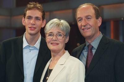 Familie Wallert: Sohn Marc, Mutter Renate und Vater Werner in Die Johannes B. Kerner Show -spezial, ZDF 09/00 her Geise-stock-foto
